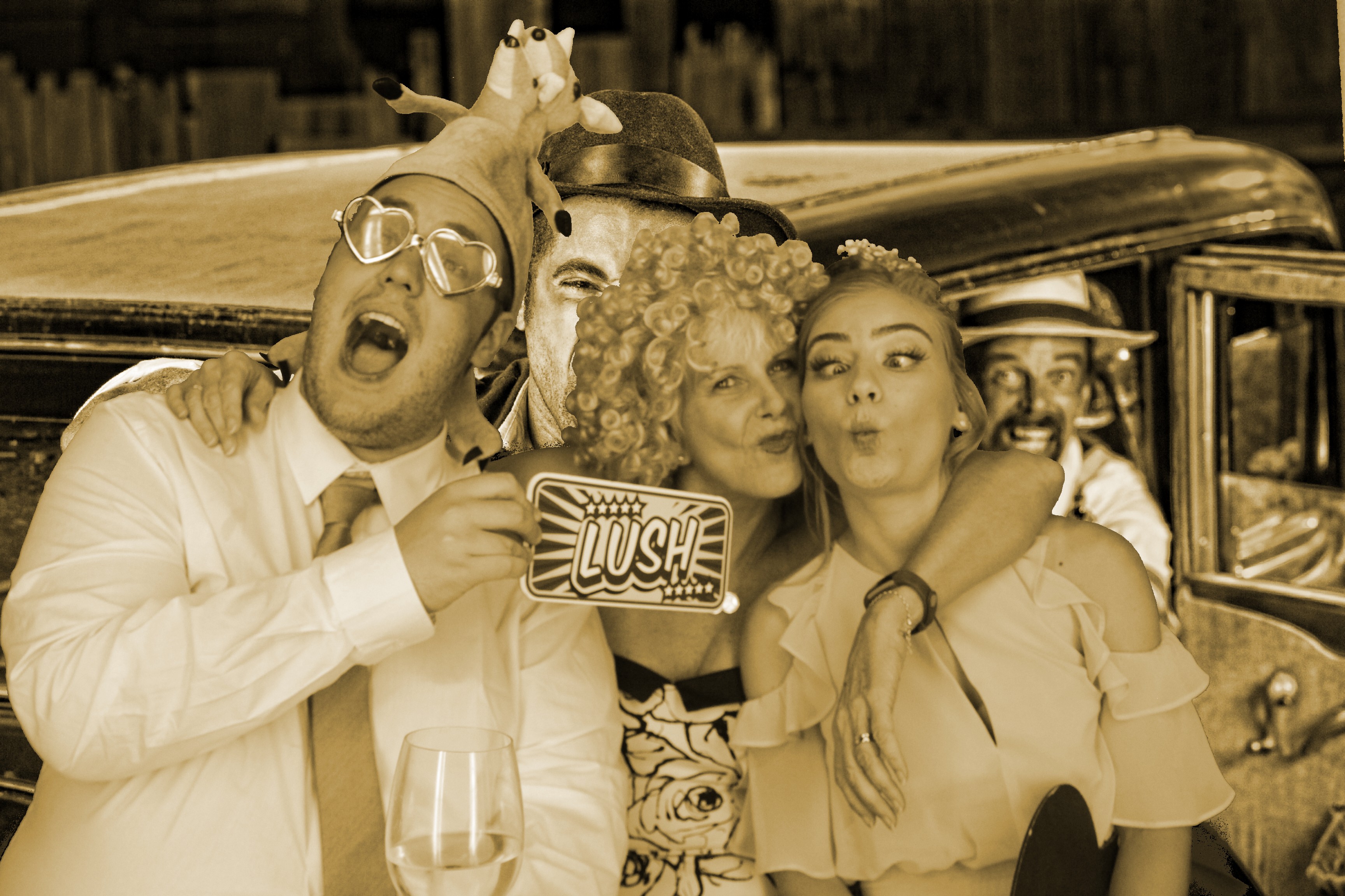Mr & Mrs Bowles | View more photos from the event at gallery.myphotoboothexperience.co.uk/u/MyPhotoBoothExperienceLtd/Mr-Mrs-Bowles